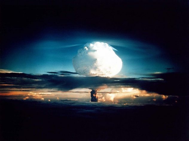 Japanese banks lend money to nuclear weapon companies