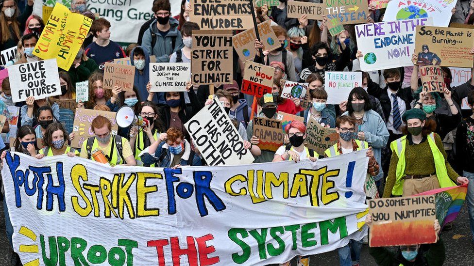 Scottish students participate in global climate protest