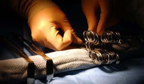 surgical-instruments-81489_1280